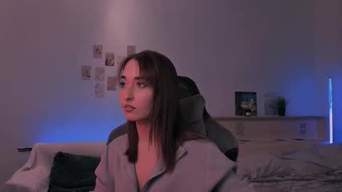 Snapshot of yourjullymoon chatting on November 3, 2025, 7:26 pm Jully online show from November 3, 2025, 7:26 pm