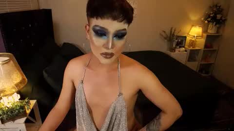 --               online show from October 9, 2025, 8:12 am