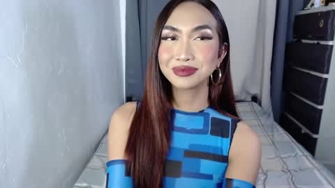 yourlovebella88 online show from February 28, 2025, 3:37 pm