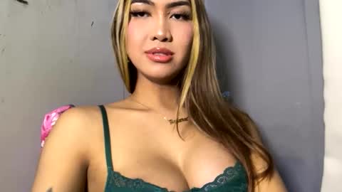 yourlovebella88 online show from March 3, 2026, 6:14 pm