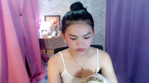 your lovely Dina online show from October 22, 2025, 2:56 am