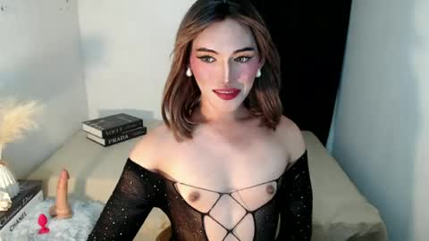 TIFFANY SUCKING QUEEN online show from May 14, 2026, 1:23 am