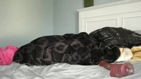 yournewbigmama online show from October 16, 2025, 10:00 pm