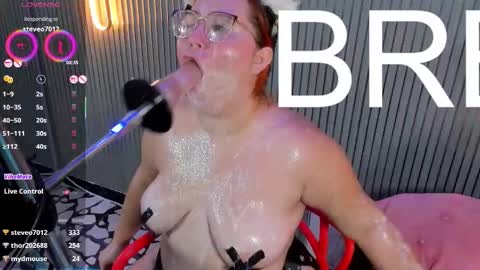 Snapshot of yourpretty_chloe chatting on February 1, 2026, 12:48 pm CHLOE online show from February 1, 2026, 12:48 pm