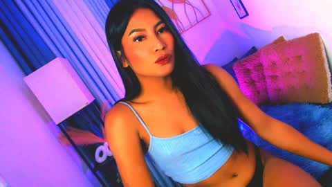 yourprettybella_ts online show from April 11, 2026, 7:45 am