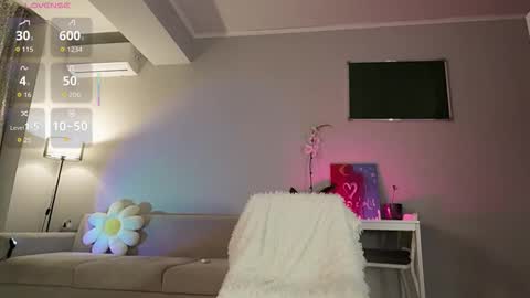 Luminous Luna online show from March 3, 2026, 2:34 pm