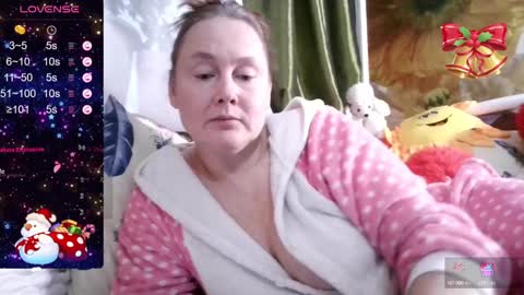 Snapshot of yoursexkroshka chatting on December 25, 2024, 12:05 pm kroshka online show from December 25, 2024, 12:05 pm