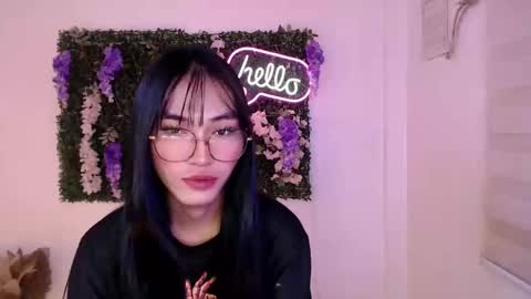 Snapshot of yoursexservice chatting on February 19, 2025, 12:14 am    online show from February 19, 2025, 12:14 am