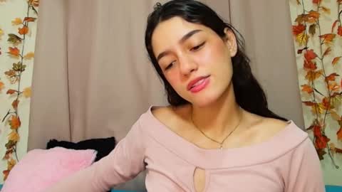 Snapshot of yoursexy18lover chatting on November 30, 2025, 7:45 am Lina and roberth online show from November 30, 2025, 7:45 am