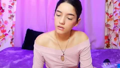 Snapshot of yoursexy18lover chatting on December 22, 2025, 8:22 am Lina and roberth online show from December 22, 2025, 8:22 am