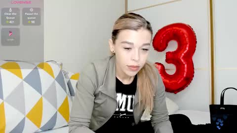 Snapshot of yoursoul_mila chatting on March 11, 2025, 11:01 am yoursoul_mila online show from March 11, 2025, 11:01 am