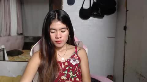 Snapshot of yoursweet_asian20 chatting on December 18, 2024, 1:15 am Maddie online show from December 18, 2024, 1:15 am