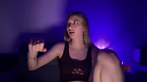 yoursweet_couple online show from September 11, 2025, 9:04 pm