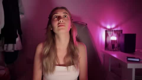 yoursweet_couple online show from September 23, 2025, 9:51 pm