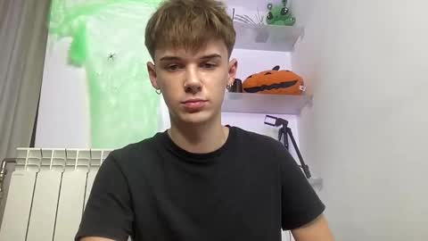 Snapshot of yoursweetyguy chatting on October 28, 2025, 3:25 pm yoursweetyguy online show from October 28, 2025, 3:25 pm