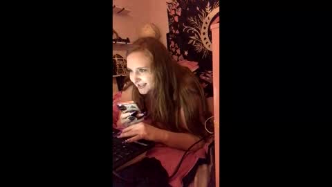 yourthickgingergoddess online show from March 18, 2026, 11:30 pm