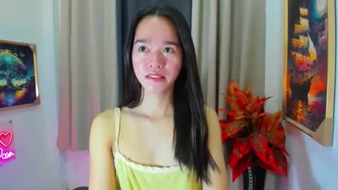 yourtinybunny online show from March 17, 2026, 11:02 am