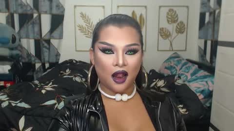 Snapshot of yourtrannyqueenxxx chatting on September 10, 2025, 11:38 pm Anastacia Grey  online show from September 10, 2025, 11:38 pm