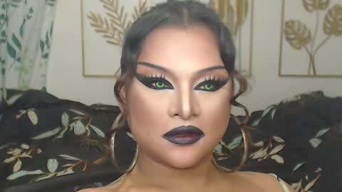 Snapshot of yourtrannyqueenxxx chatting on October 12, 2025, 12:42 am Anastacia Grey  online show from October 12, 2025, 12:42 am