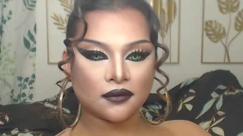 Snapshot of yourtrannyqueenxxx chatting on October 19, 2025, 10:10 pm Anastacia Grey  online show from October 19, 2025, 10:10 pm