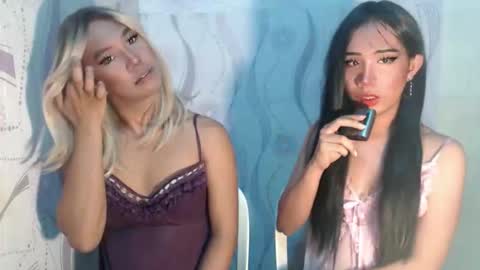 yourwife_material99 online show from April 19, 2026, 4:39 pm