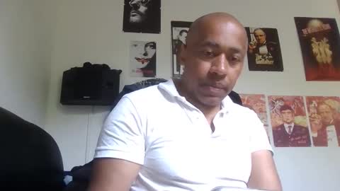 Snapshot of yoyo972 chatting on May 4, 2026, 8:10 am yoyo972 online show from May 4, 2026, 8:10 am