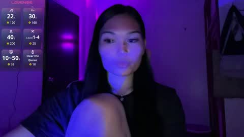 yrdrmgrl_jennie26 online show from February 22, 2026, 5:11 pm