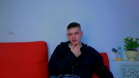 yrshela online show from April 24, 2026, 1:52 am
