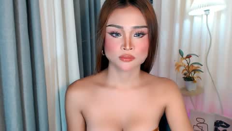 Snapshot of ysabellefox chatting on April 22, 2026, 10:06 am ysabellefox online show from April 22, 2026, 10:06 am