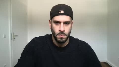 Snapshot of yul53 chatting on November 6, 2025, 12:39 pm yul53 online show from November 6, 2025, 12:39 pm