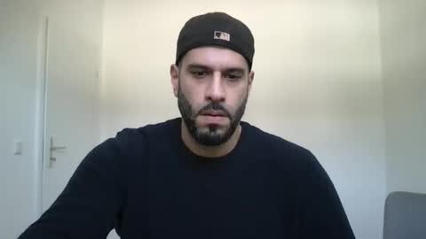 Snapshot of yul53 chatting on November 12, 2025, 11:43 am yul53 online show from November 12, 2025, 11:43 am