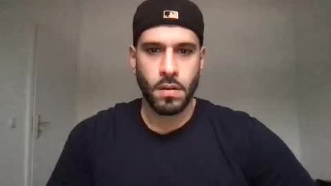 Snapshot of yul53 chatting on November 25, 2025, 11:10 am yul53 online show from November 25, 2025, 11:10 am