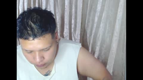 yul and val couple online show from November 18, 2025, 4:06 am