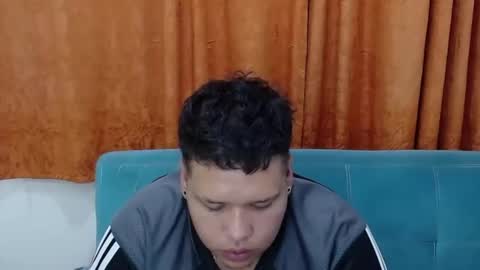 yul and val couple online show from November 22, 2025, 3:38 am