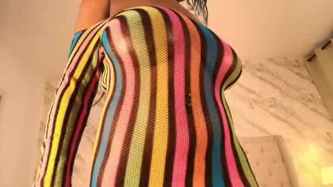 Snapshot of yuliana__cambell chatting on December 23, 2025, 4:32 am yuliana__cambell online show from December 23, 2025, 4:32 am