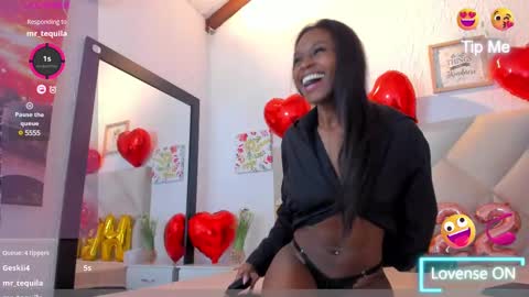 Snapshot of yuliana_milleer chatting on February 15, 2025, 3:28 pm Yuliana online show from February 15, 2025, 3:28 pm