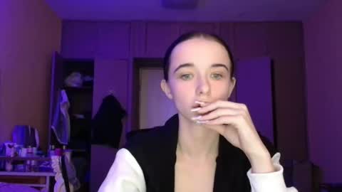 Yuliia online show from March 13, 2026, 7:26 am