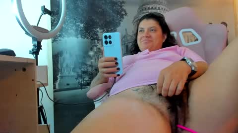 Snowflake online show from September 23, 2025, 3:15 pm