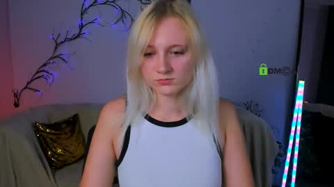 Snapshot of yume_sakura_ chatting on September 23, 2025, 4:32 pm yume_sakura_ online show from September 23, 2025, 4:32 pm