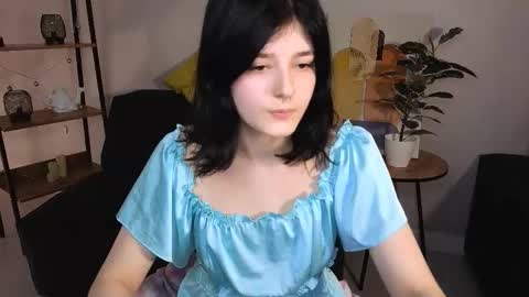 Snapshot of yumeko_tan chatting on March 2, 2026, 10:11 am Yumi online show from March 2, 2026, 10:11 am