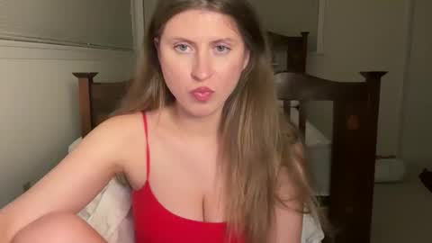 yumiandwolf online show from March 3, 2026, 3:45 am