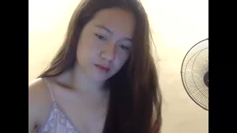 Snapshot of yummyclaya chatting on October 13, 2025, 11:32 am yummyclaya online show from October 13, 2025, 11:32 am