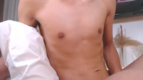 Justine online show from March 6, 2025, 7:54 pm