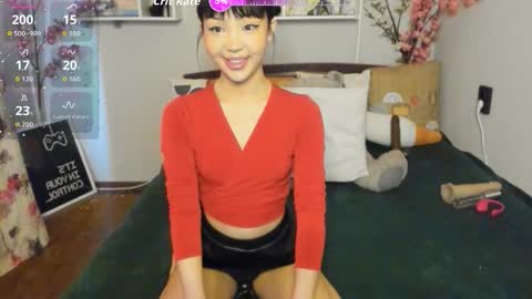 Snapshot of yummyqueen1 chatting on October 15, 2025, 3:28 am KIM online show from October 15, 2025, 3:28 am