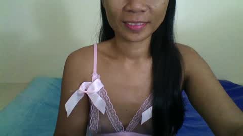 Snapshot of yuna_05 chatting on June 25, 2026, 2:43 pm yuna_05 online show from June 25, 2026, 2:43 pm
