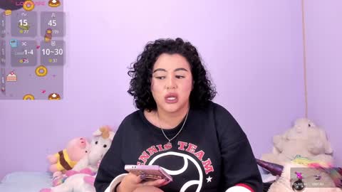 yunahott_ online show from February 5, 2025, 2:51 am