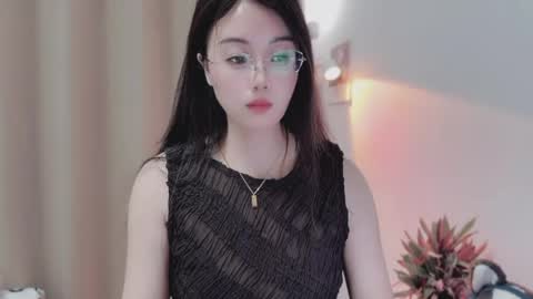 YunEr online show from May 16, 2026, 1:54 pm