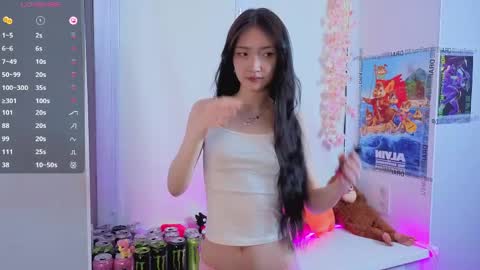 yung_leana online show from April 5, 2026, 7:11 pm