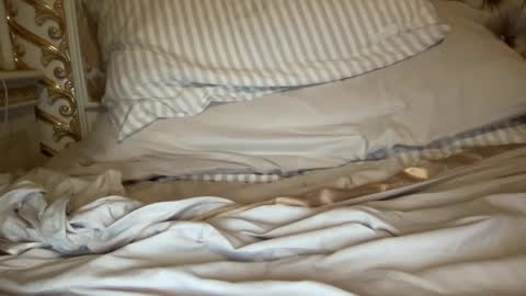 Snapshot of yungbull06 chatting on January 20, 2025, 3:04 am Yung Bull online show from January 20, 2025, 3:04 am