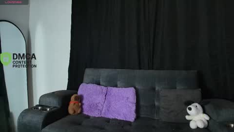 Snapshot of yungelitamor_ chatting on May 3, 2026, 5:13 am ELITA online show from May 3, 2026, 5:13 am